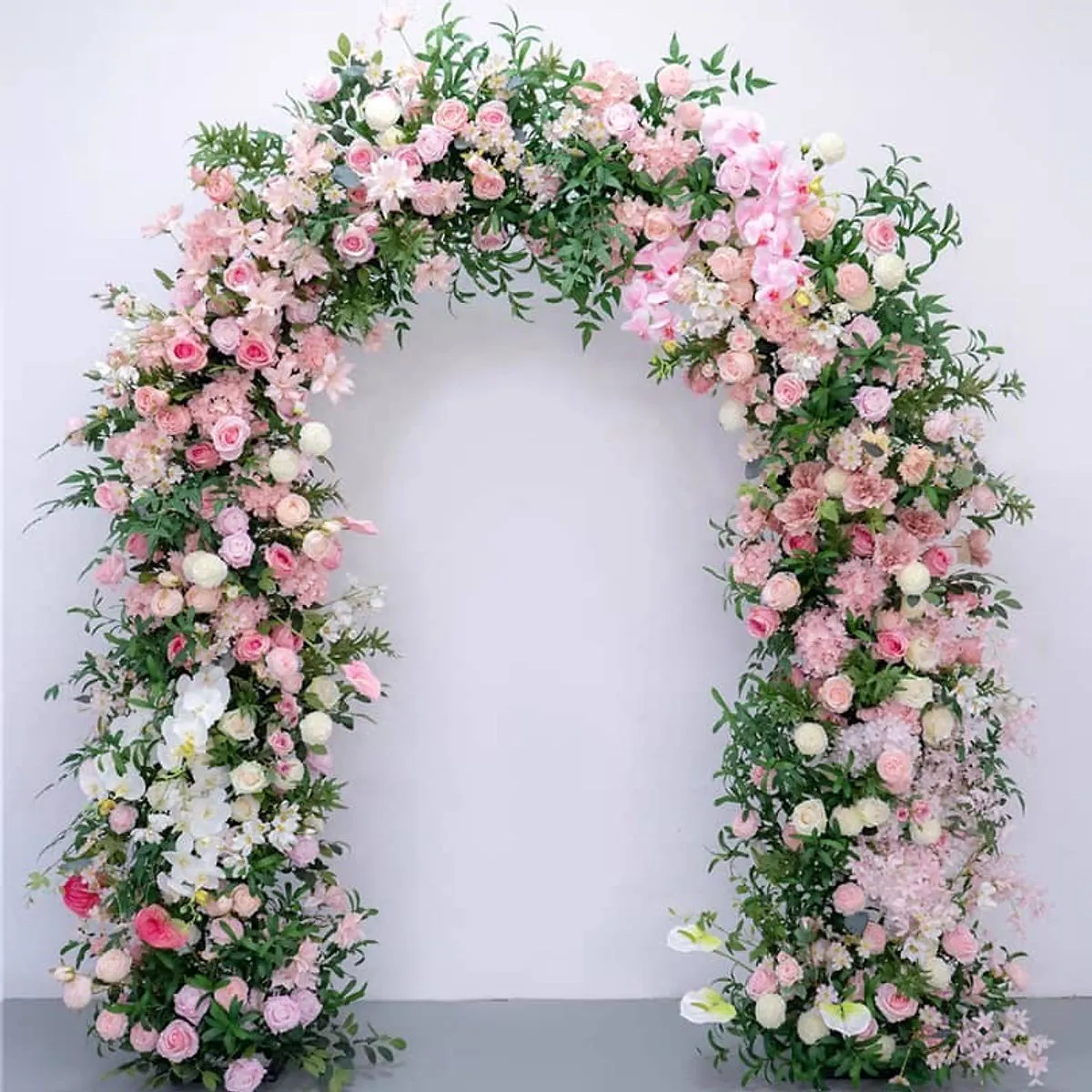 Kathy-Ann flower arch installation